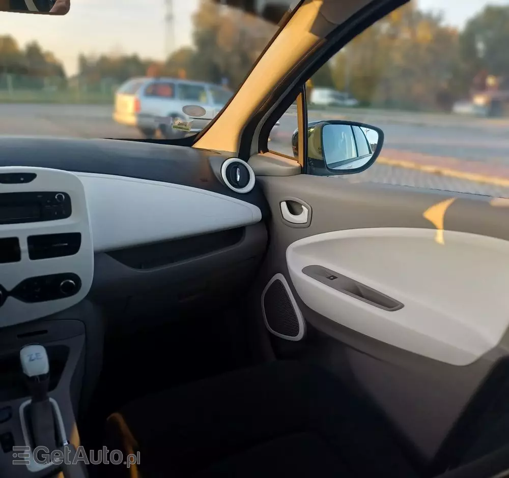 RENAULT Zoe 