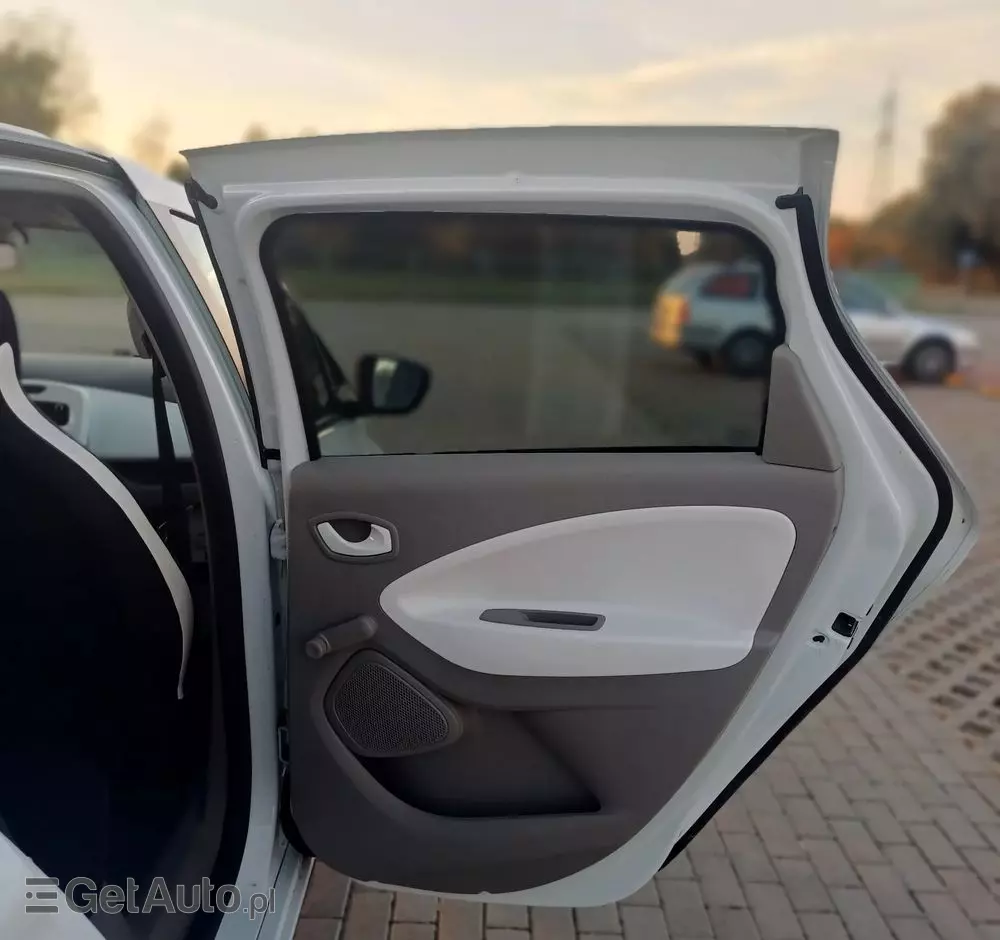 RENAULT Zoe 