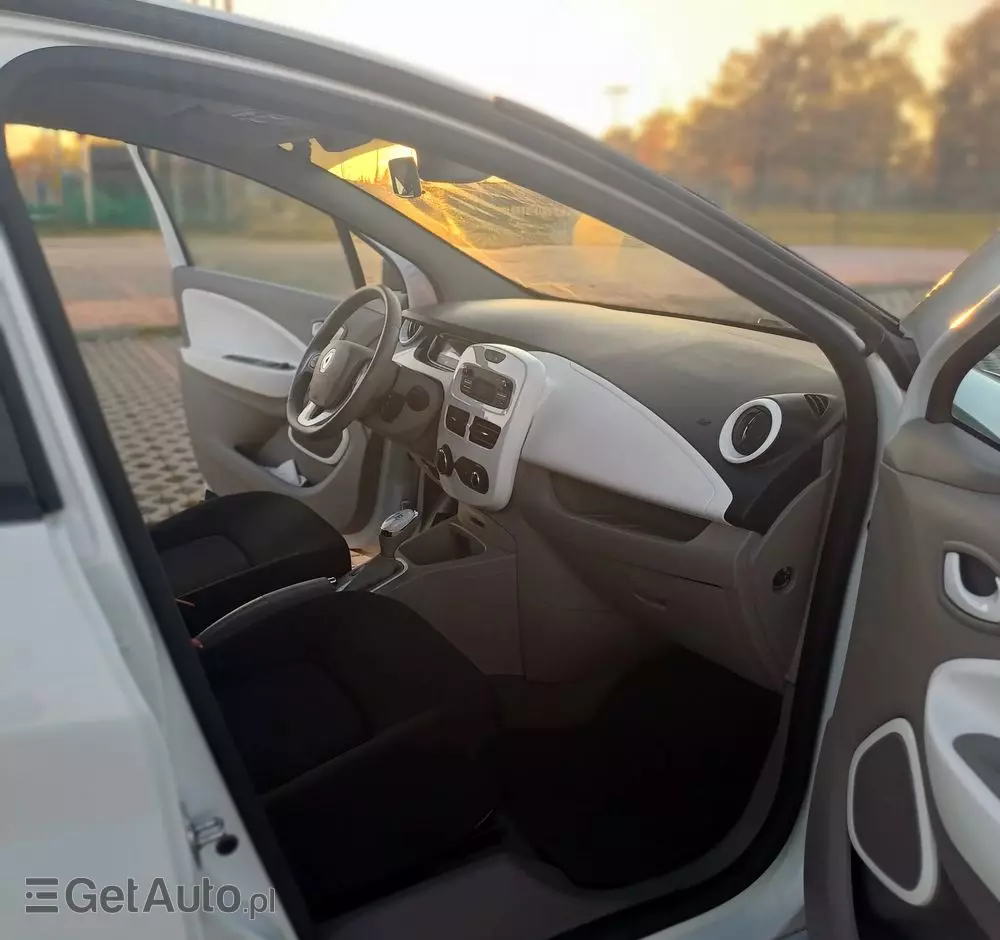 RENAULT Zoe 