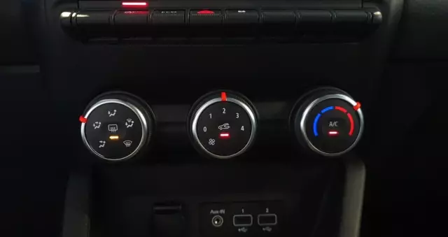 RENAULT Clio 1.0 TCe Equilibre