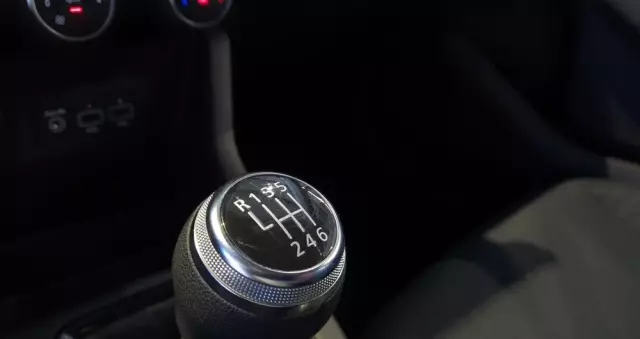 RENAULT Clio 1.0 TCe Equilibre