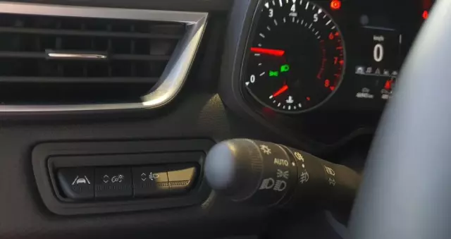 RENAULT Clio 1.0 TCe Equilibre