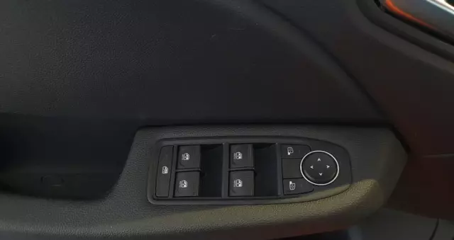 RENAULT Clio 1.0 TCe Equilibre