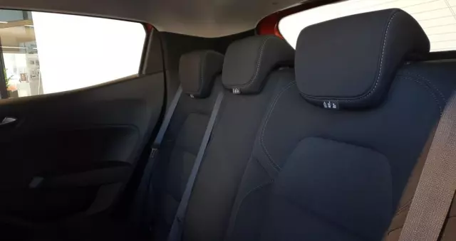 RENAULT Clio 1.0 TCe Equilibre