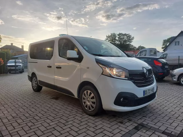 RENAULT Trafic 