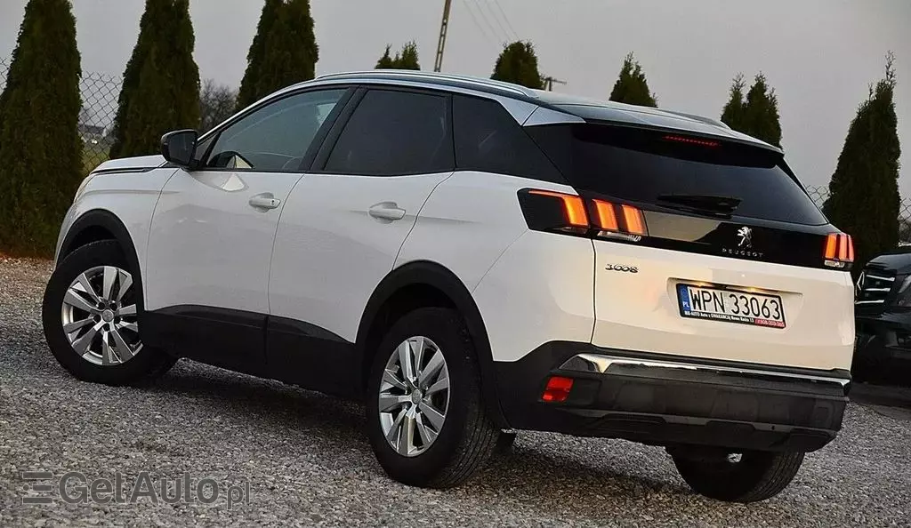 PEUGEOT 3008 