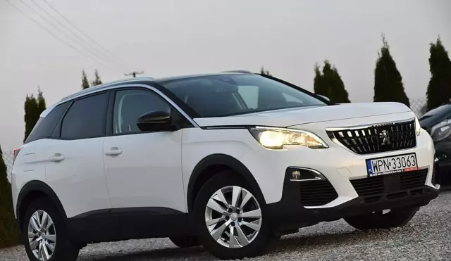 PEUGEOT 3008 
