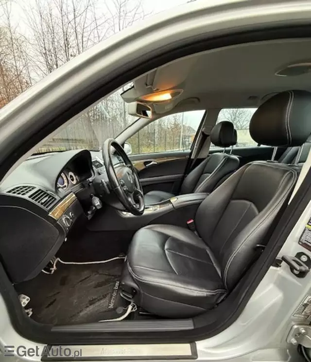 MERCEDES-BENZ Klasa E E 320 CDI V6 (224 KM) 7G-TRONIC