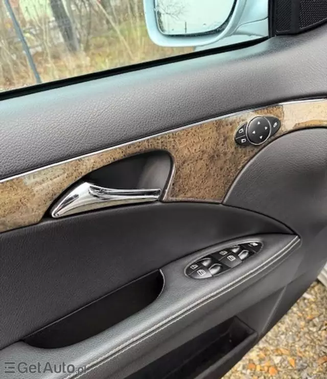 MERCEDES-BENZ Klasa E E 320 CDI V6 (224 KM) 7G-TRONIC