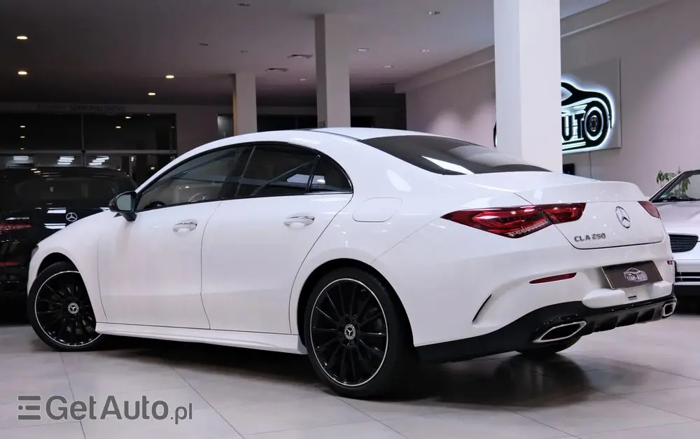 MERCEDES-BENZ CLA 250 7G-DCT AMG Line