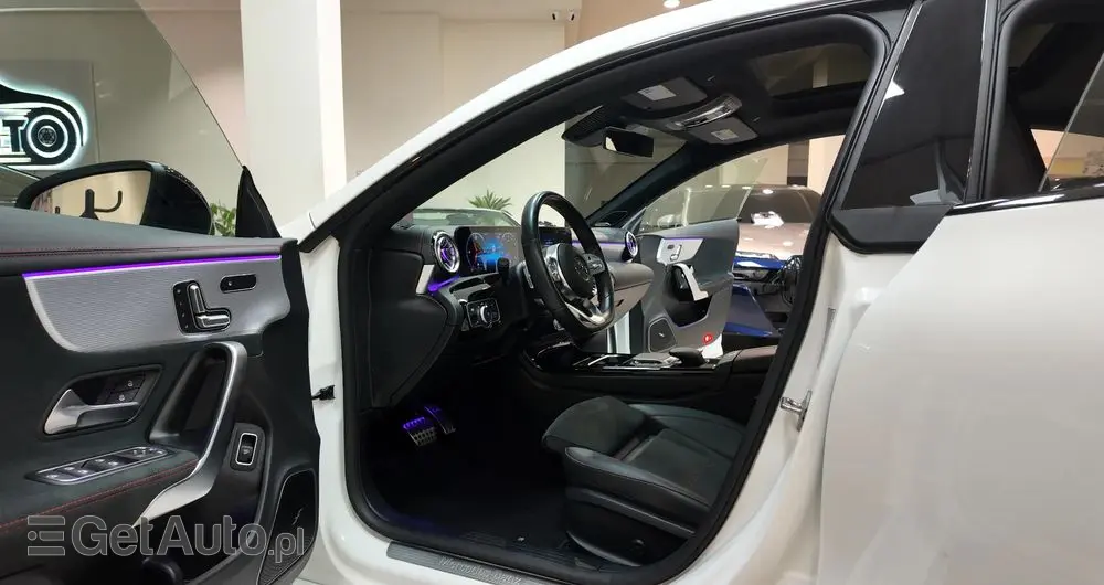 MERCEDES-BENZ CLA 250 7G-DCT AMG Line