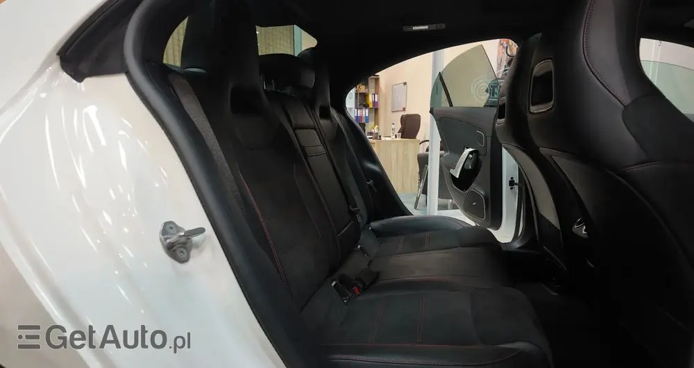 MERCEDES-BENZ CLA 250 7G-DCT AMG Line