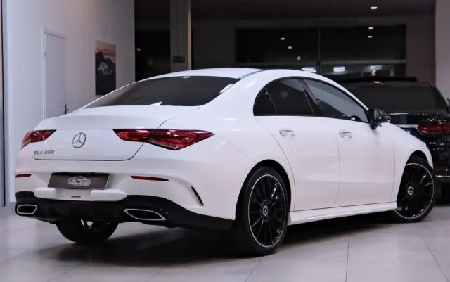 MERCEDES-BENZ CLA 250 7G-DCT AMG Line