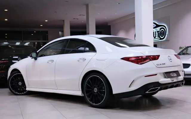 MERCEDES-BENZ CLA 250 7G-DCT AMG Line