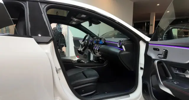 MERCEDES-BENZ CLA 250 7G-DCT AMG Line