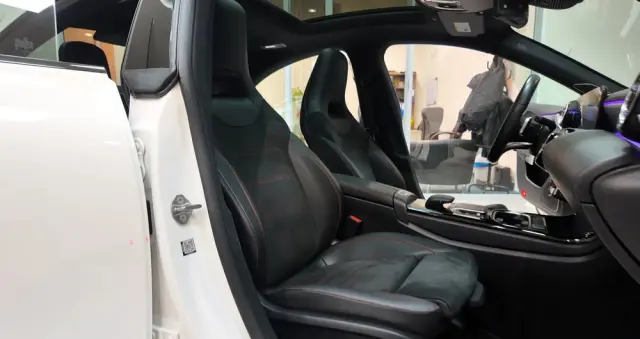 MERCEDES-BENZ CLA 250 7G-DCT AMG Line