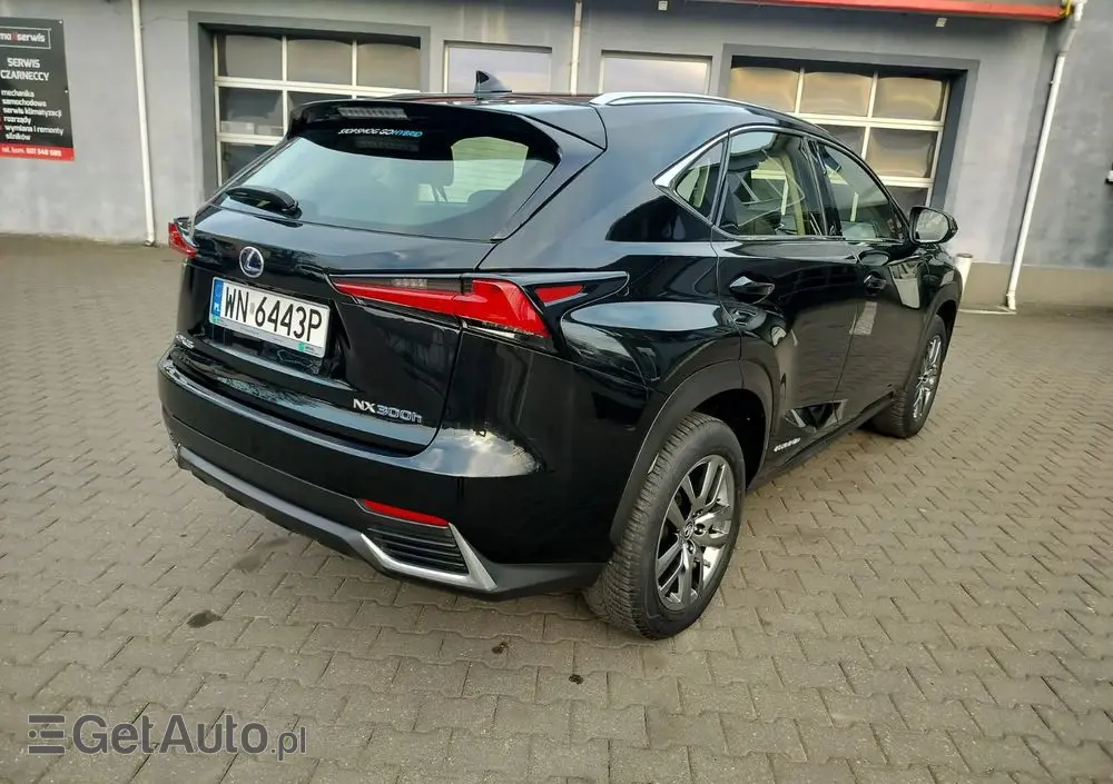 LEXUS NX 300h Business Edition AWD