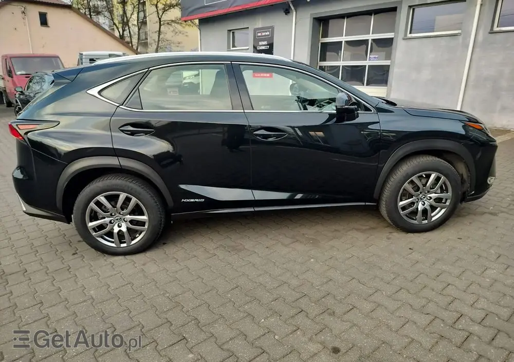LEXUS NX 300h Business Edition AWD