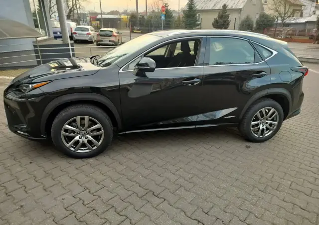 LEXUS NX 300h Business Edition AWD