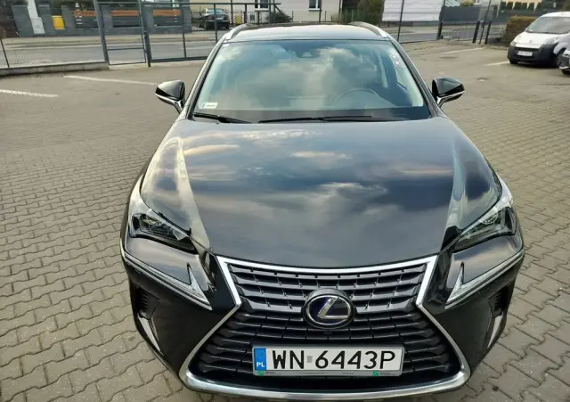 LEXUS NX 300h Business Edition AWD