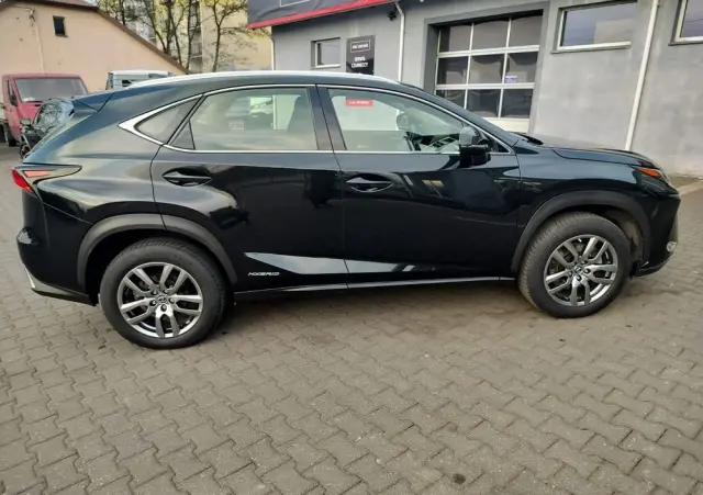 LEXUS NX 300h Business Edition AWD
