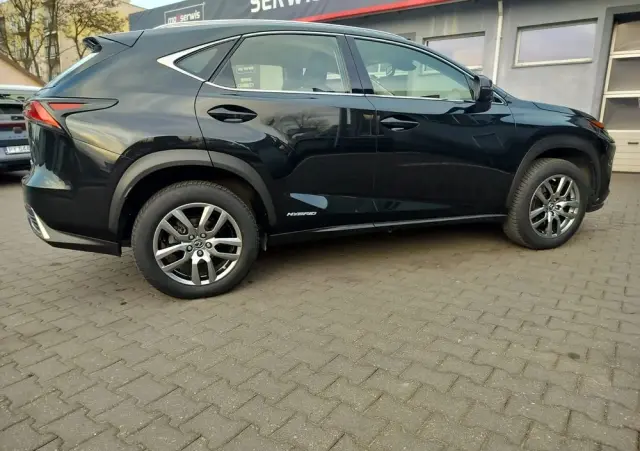 LEXUS NX 300h Business Edition AWD