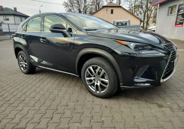 LEXUS NX 300h Business Edition AWD