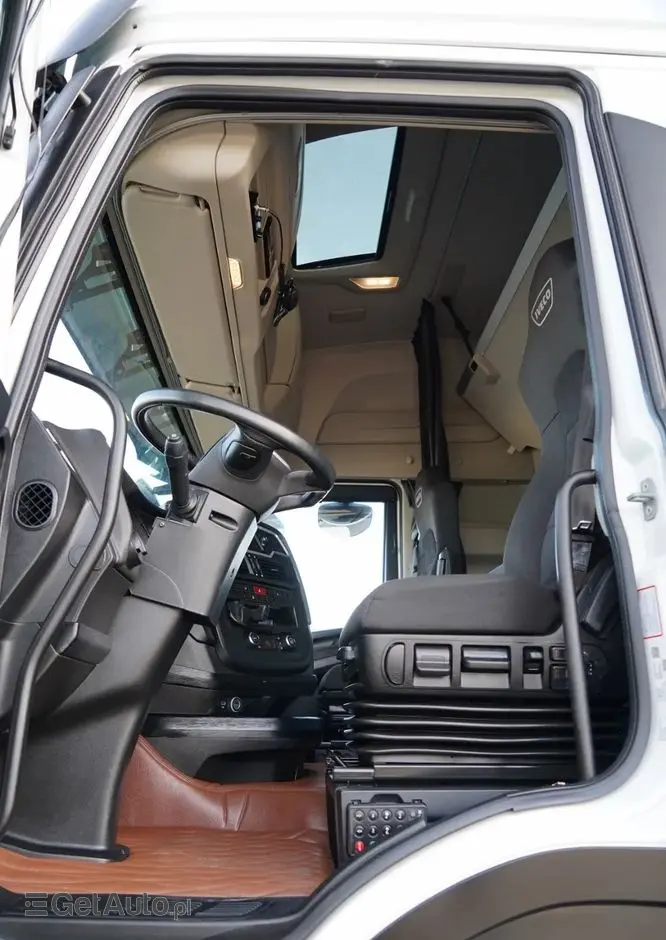 IVECO S-WAY / 490 / RETARDER / KLIMA POSTOJOWA 