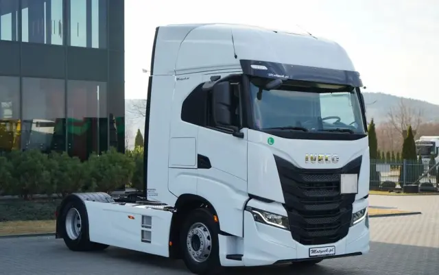 IVECO S-WAY / 490 / RETARDER / KLIMA POSTOJOWA 