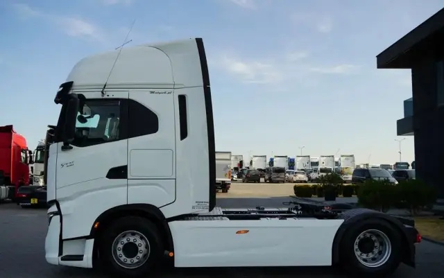 IVECO S-WAY / 490 / RETARDER / KLIMA POSTOJOWA 