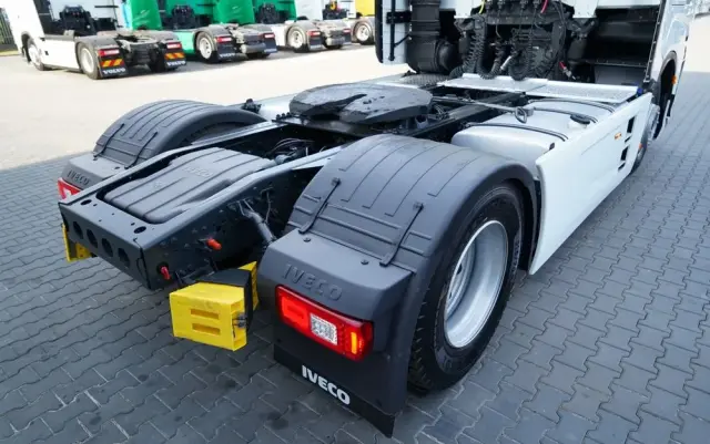 IVECO S-WAY / 490 / RETARDER / KLIMA POSTOJOWA 