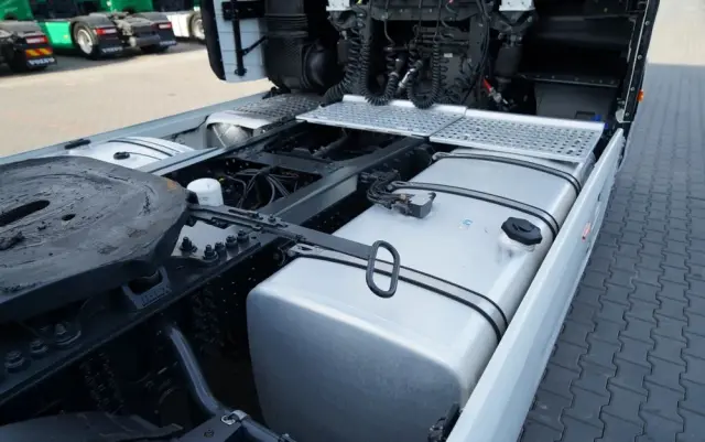 IVECO S-WAY / 490 / RETARDER / KLIMA POSTOJOWA 