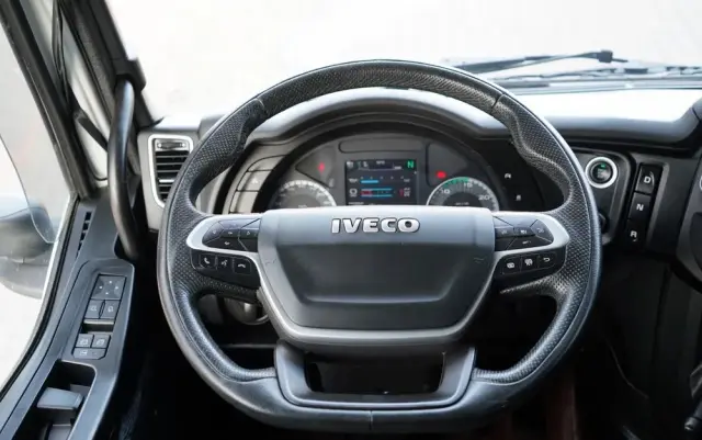 IVECO S-WAY / 490 / RETARDER / KLIMA POSTOJOWA 