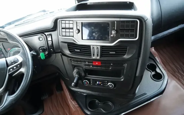 IVECO S-WAY / 490 / RETARDER / KLIMA POSTOJOWA 