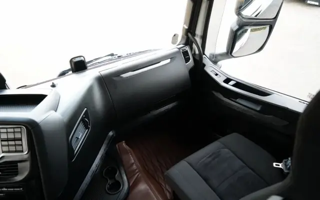 IVECO S-WAY / 490 / RETARDER / KLIMA POSTOJOWA 