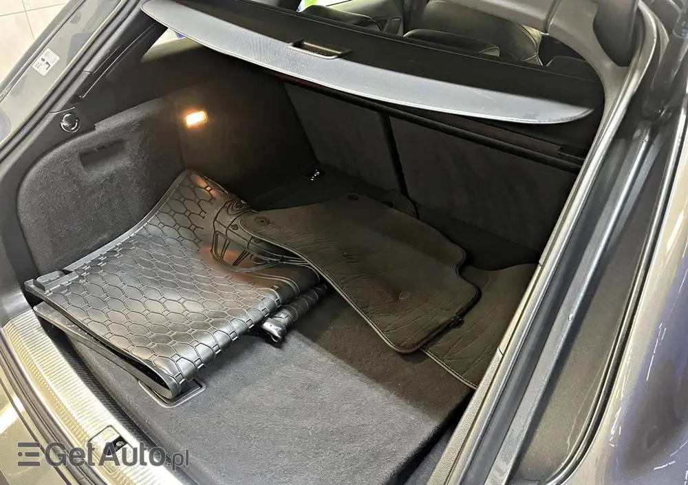 AUDI A4 Avant 2.0 TDI DPF clean diesel multitronic S line Sportpaket