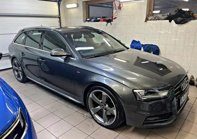 AUDI A4 Avant 2.0 TDI DPF clean diesel multitronic S line Sportpaket