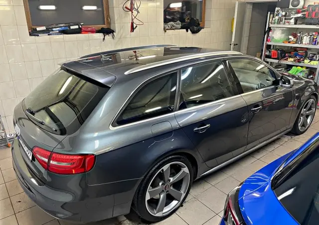 AUDI A4 Avant 2.0 TDI DPF clean diesel multitronic S line Sportpaket