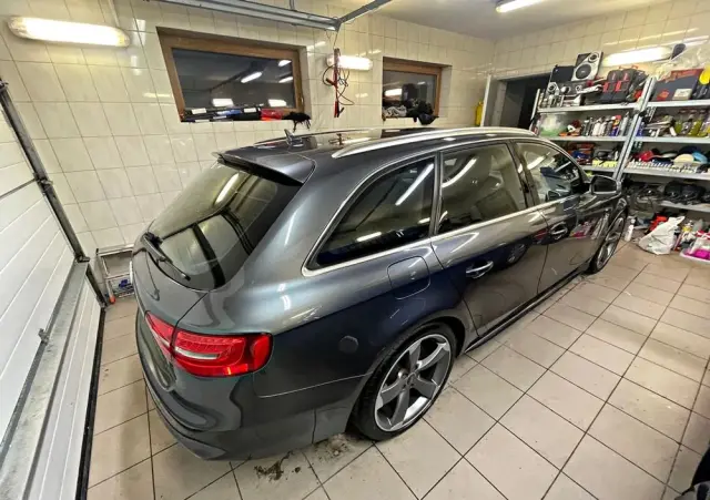 AUDI A4 Avant 2.0 TDI DPF clean diesel multitronic S line Sportpaket
