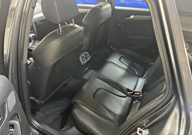 AUDI A4 Avant 2.0 TDI DPF clean diesel multitronic S line Sportpaket