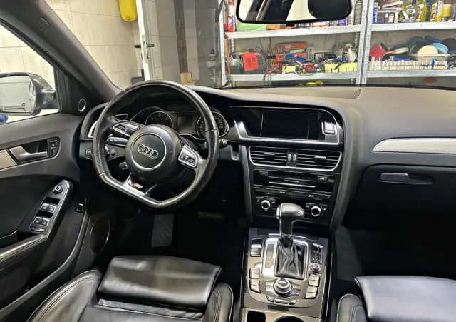 AUDI A4 Avant 2.0 TDI DPF clean diesel multitronic S line Sportpaket