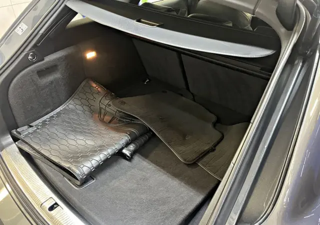 AUDI A4 Avant 2.0 TDI DPF clean diesel multitronic S line Sportpaket