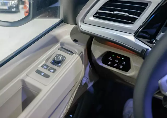 VOLKSWAGEN Multivan 1.4 TSI eHybrid PHEV L1 Life DSG