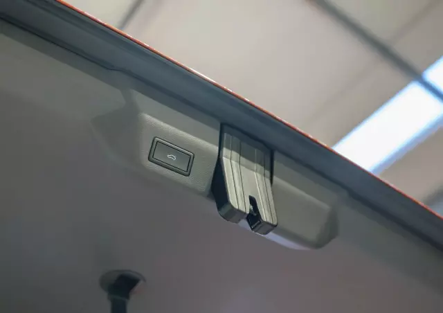 VOLKSWAGEN Multivan 1.4 TSI eHybrid PHEV L1 Life DSG