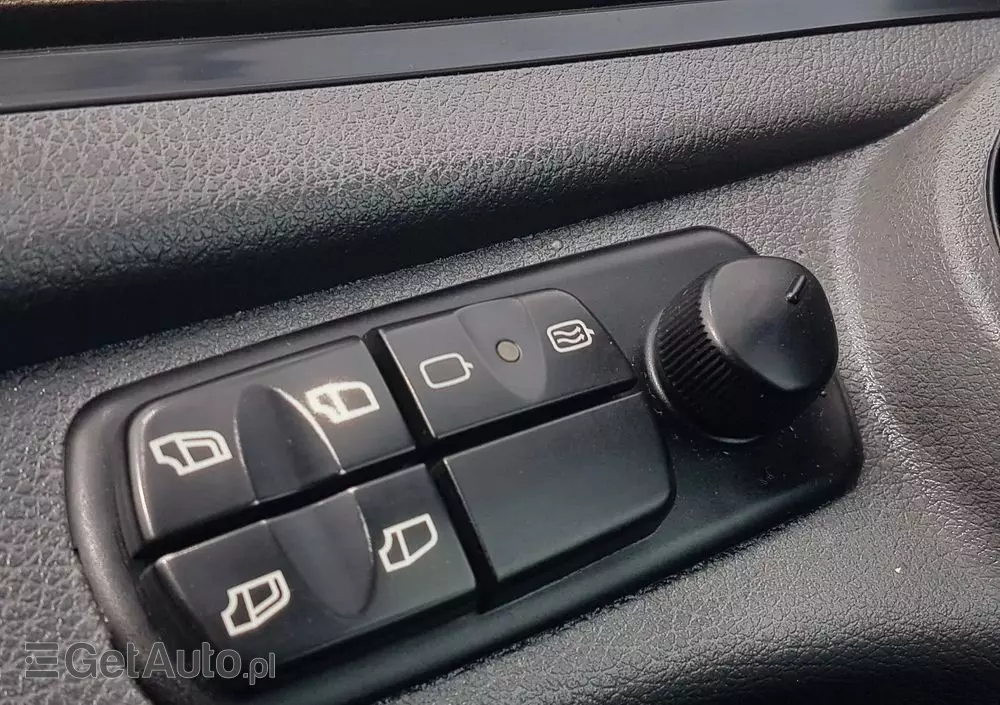 MERCEDES-BENZ ATEGO 1218 LAWETA POMOC DROGOWA AUTOLAWETA 4x2 ZAPADNIE 11 990 KG KLIMA NAJAZD 