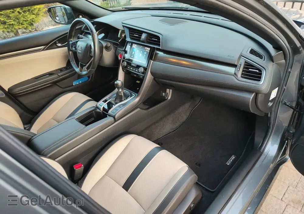 HONDA Civic 1.6 i-DTEC Executive Black Edition