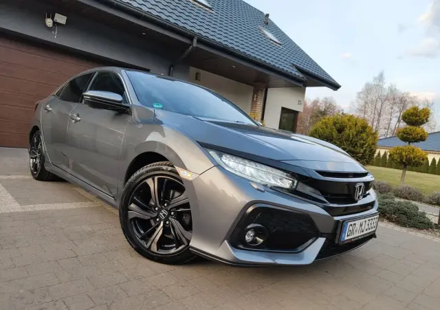 HONDA Civic 1.6 i-DTEC Executive Black Edition