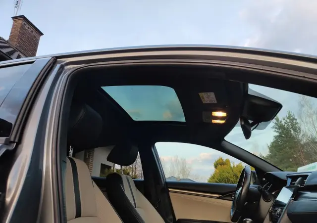 HONDA Civic 1.6 i-DTEC Executive Black Edition