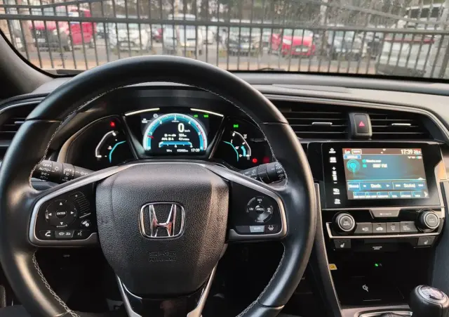 HONDA Civic 1.6 i-DTEC Executive Black Edition