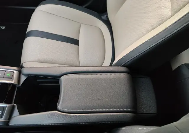 HONDA Civic 1.6 i-DTEC Executive Black Edition